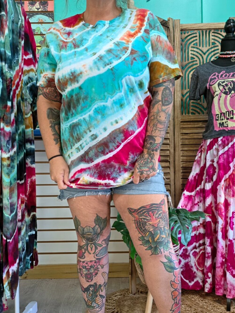 Hand-dyed tie-dye tee_ Large